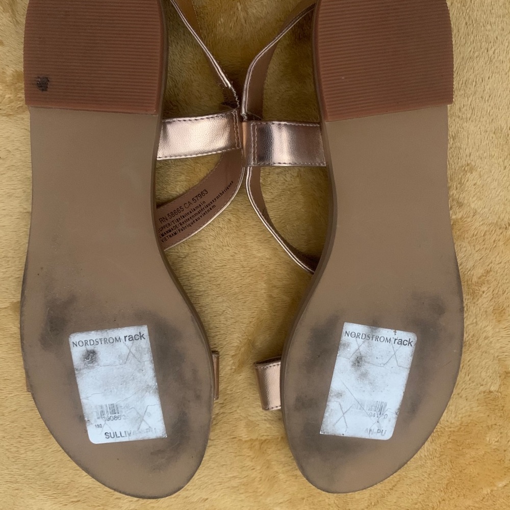 Gold sandals - Picture 4 of 4